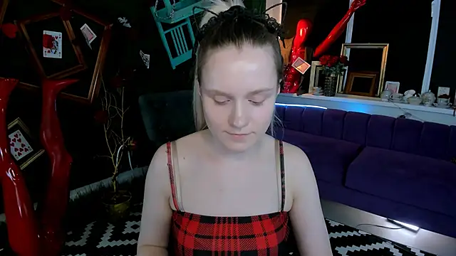 SherriButlers online show from May 2026 04:04:02 PM