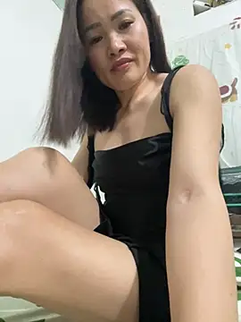 Lisa-07 online show from April 2026 05:27:02 PM