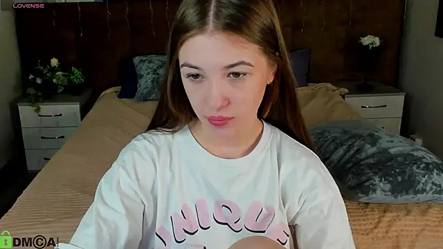 Snapshot of Miss_Shanel chatting on April 2026 02:27:02 AM Miss Shanel online show from April 2026 02:27:02 AM