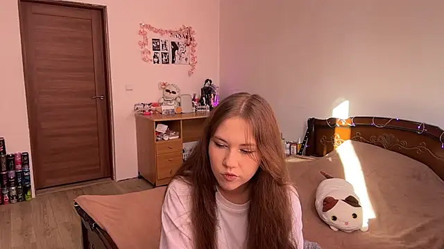 NyelleSpir online show from May 2026 02:27:02 PM