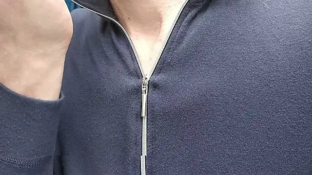 Luca Sweet online show from March 2026 01:21:01 PM