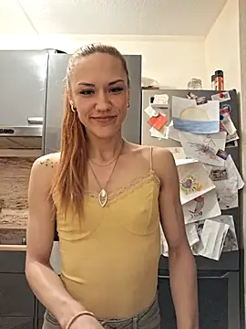 SlimBellaOfficial online show from April 2026 08:36:02 PM