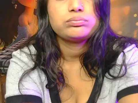 Snapshot of fit-girl chatting on April 2026 06:08:02 AM fit-girl online show from April 2026 06:08:02 AM