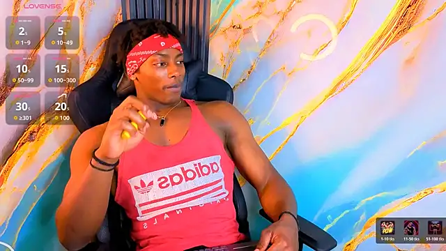 Snapshot of maxmuscle10 chatting on April 2026 09:10:01 PM maxmuscle10 online show from April 2026 09:10:01 PM