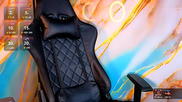 Snapshot of maxmuscle10 chatting on April 2026 03:51:02 PM maxmuscle10 online show from April 2026 03:51:02 PM