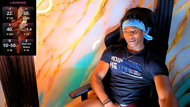 Snapshot of maxmuscle10 chatting on March 2026 06:58:02 AM maxmuscle10 online show from March 2026 06:58:02 AM