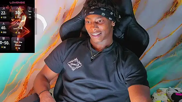 Snapshot of maxmuscle10 chatting on March 2026 08:40:01 PM maxmuscle10 online show from March 2026 08:40:01 PM