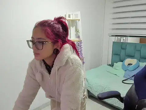 Sara Red X online show from April 2026 03:24:01 AM