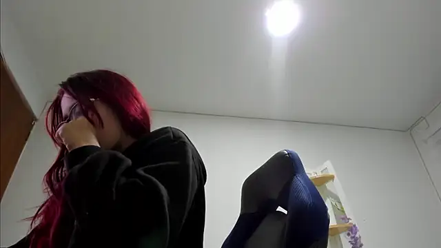 Sara Red X online show from March 2026 07:32:01 AM