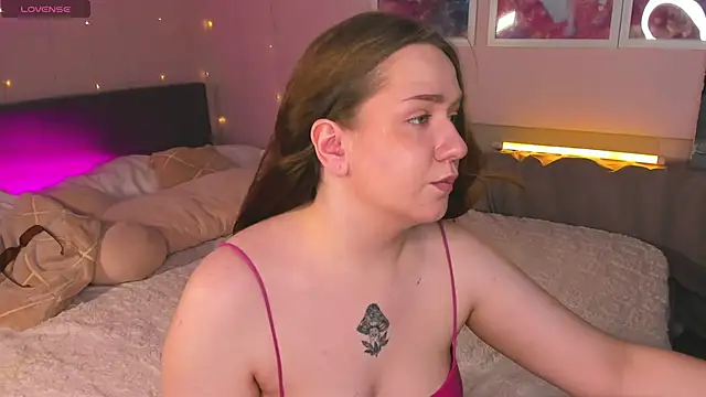 Snapshot of Lilit_Sinful chatting on April 2026 11:33:01 AM Lilit Sinful online show from April 2026 11:33:01 AM