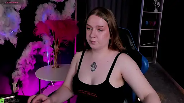 Snapshot of Lilit_Sinful chatting on April 2026 11:17:02 AM Lilit Sinful online show from April 2026 11:17:02 AM
