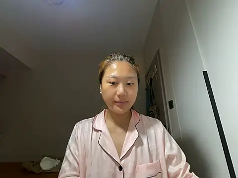Snapshot of tutu512 chatting on June 2026 05:18:02 PM tutu512 online show from June 2026 05:18:02 PM