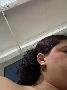 IvyRousex online show from April 2026 08:45:02 PM