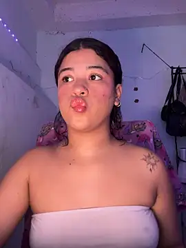 IvyRousex online show from April 2026 01:01:01 PM