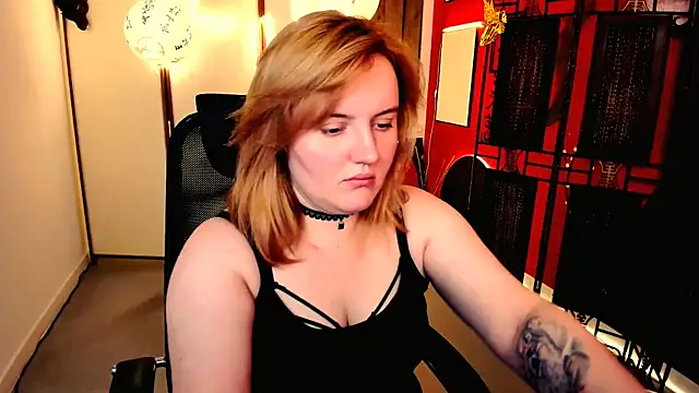 Snapshot of KathyBriggs chatting on July 2026 05:14:02 AM KathyBriggs online show from July 2026 05:14:02 AM