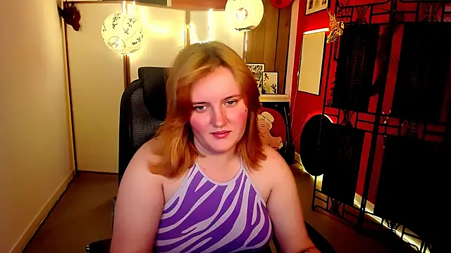 Snapshot of KathyBriggs chatting on July 2026 06:47:02 AM KathyBriggs online show from July 2026 06:47:02 AM