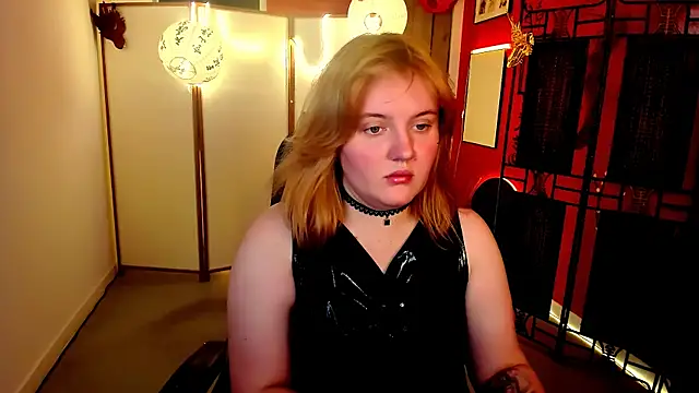 Snapshot of KathyBriggs chatting on July 2026 05:21:02 AM KathyBriggs online show from July 2026 05:21:02 AM