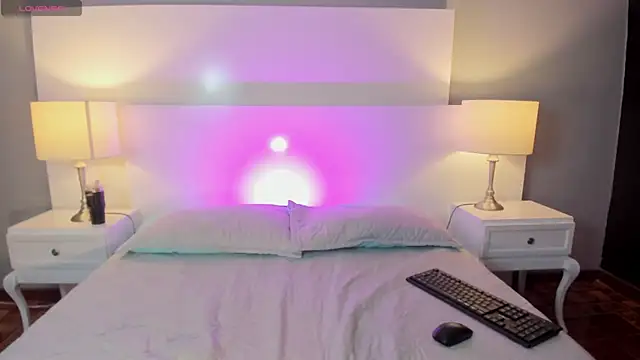 Snapshot of Jostyn_rous chatting on April 2026 12:33:02 PM Jostyn rous online show from April 2026 12:33:02 PM