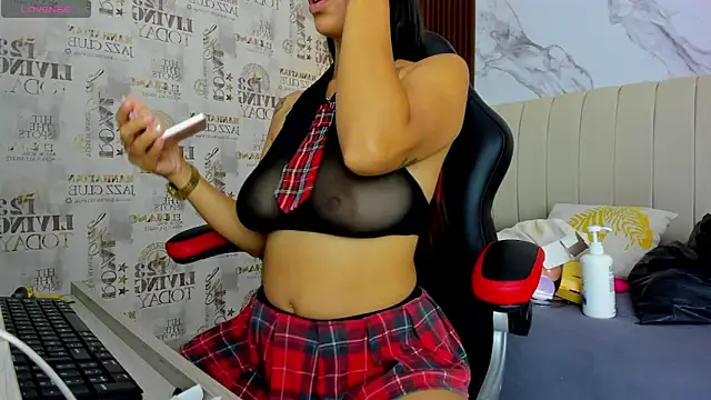 TATILARSON2 online show from March 2026 07:26:01 PM