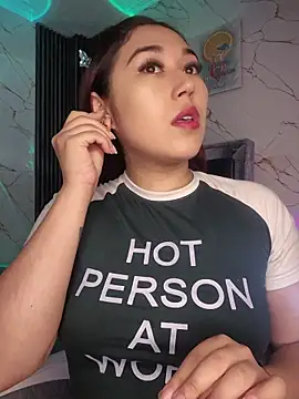 Sarah Bloom online show from April 2026 02:56:01 PM