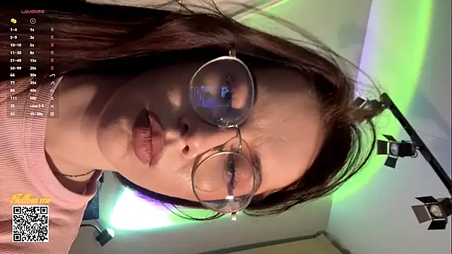 DorothyJones online show from April 2026 06:14:01 PM