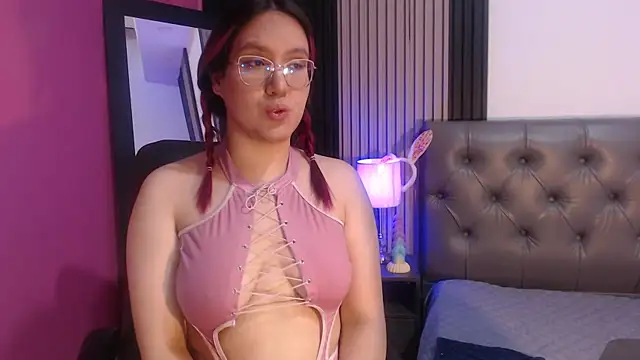 Snapshot of Lana_sweett2 chatting on April 2026 04:03:01 AM Lana sweett2 online show from April 2026 04:03:01 AM
