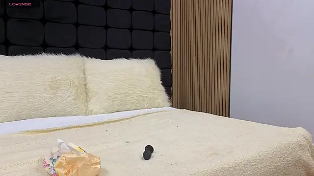 messy-saray online show from March 2026 02:18:01 PM