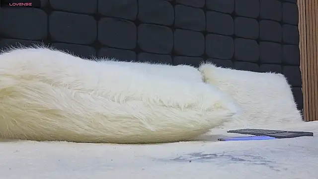 messy-saray online show from April 2026 04:36:01 AM