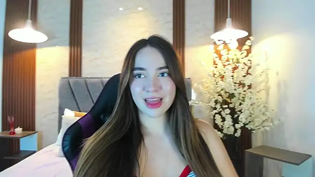 Anissa m  online show from April 2026 06:58:01 PM