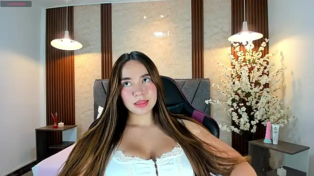 Anissa m  online show from April 2026 07:09:01 PM