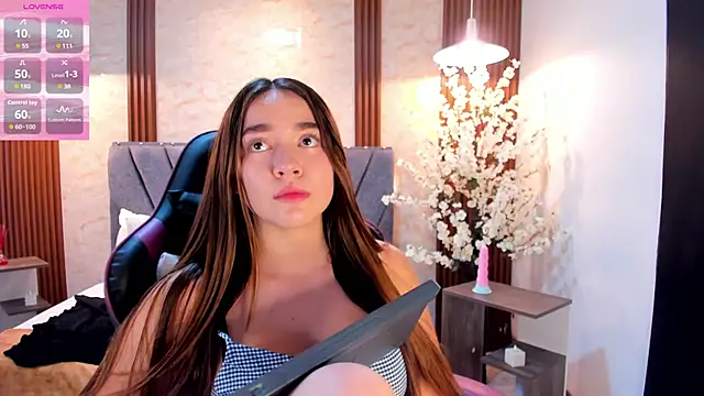 Anissa m  online show from April 2026 06:56:02 PM