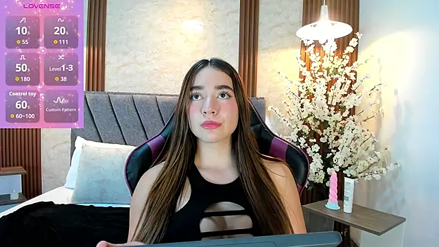 Anissa m  online show from April 2026 06:48:02 PM