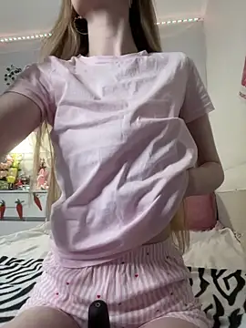 AvaTayloor online show from April 2026 09:00:01 AM