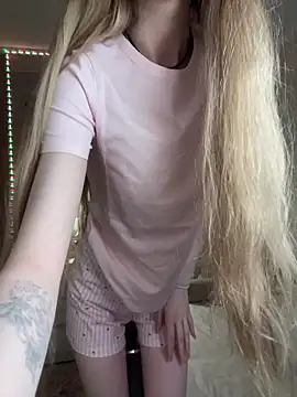 AvaTayloor online show from April 2026 04:30:01 AM