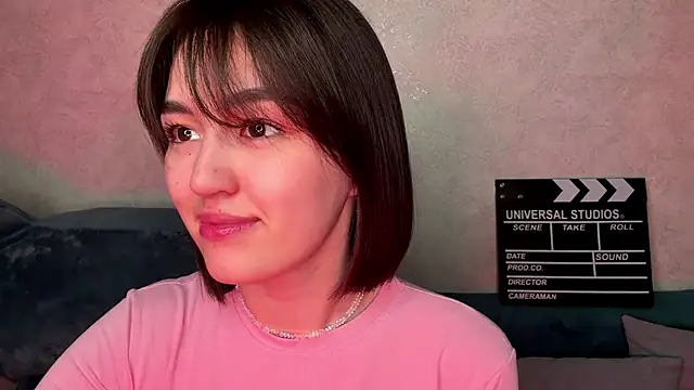 Snapshot of lilysolar chatting on May 2026 05:26:02 PM lilysolar online show from May 2026 05:26:02 PM