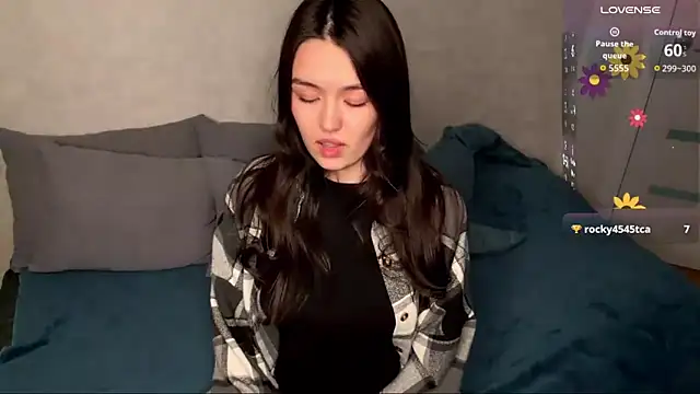 lilysolar online show from April 2026 04:52:01 PM