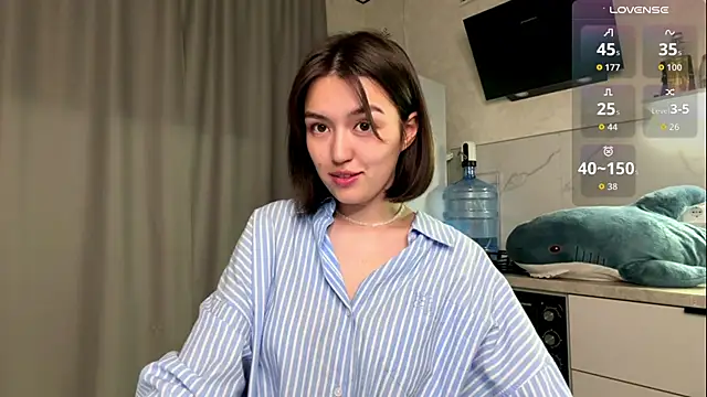 Snapshot of lilysolar chatting on June 2026 06:09:01 PM lilysolar online show from June 2026 06:09:01 PM