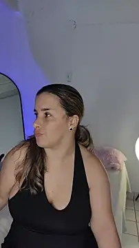 Snapshot of _JuliethSexy_ chatting on June 2026 04:51:02 PM JuliethSexy online show from June 2026 04:51:02 PM