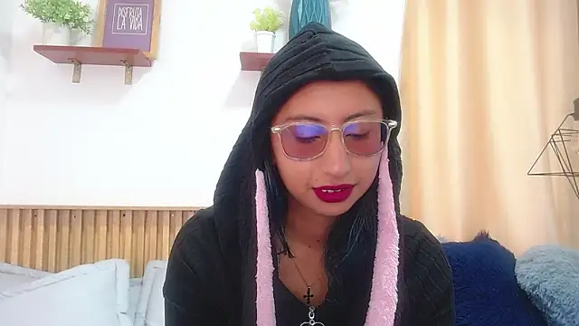 Violet 2003 online show from May 2026 02:34:01 PM