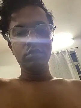 hotbottominr online show from April 2026 05:04:02 PM