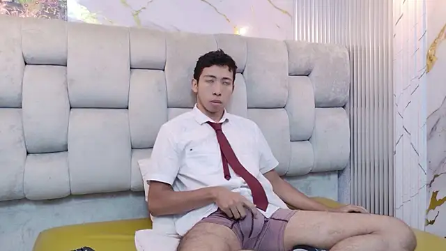 Snapshot of MOgekobig19 chatting on April 2026 11:38:02 AM MOgekobig19 online show from April 2026 11:38:02 AM