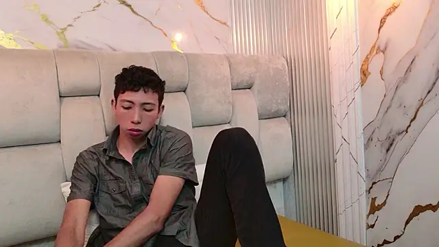 Snapshot of MOgekobig19 chatting on March 2026 12:06:02 PM MOgekobig19 online show from March 2026 12:06:02 PM