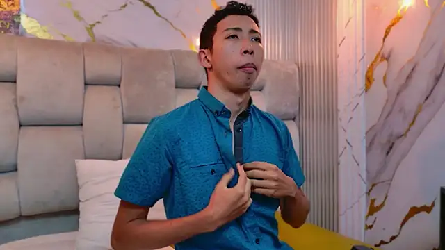 Snapshot of MOgekobig19 chatting on March 2026 11:33:02 AM MOgekobig19 online show from March 2026 11:33:02 AM