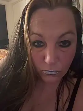 Queenemerald online show from March 2026 03:26:01 AM