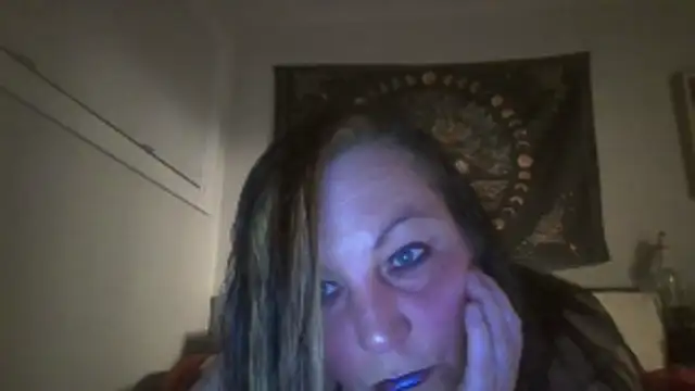 Queenemerald online show from March 2026 03:49:01 AM