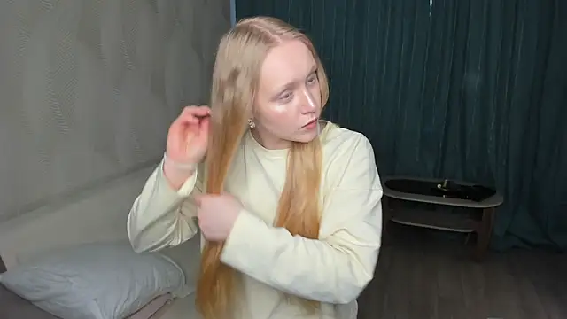 VestaBowmer online show from April 2026 07:25:01 AM