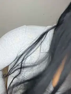Snapshot of Saraa_M chatting on April 2026 08:55:02 PM Saraa M online show from April 2026 08:55:02 PM