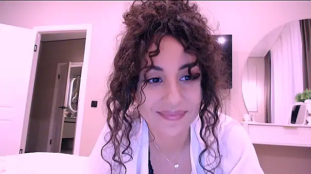 curly jade  online show from April 2026 05:17:02 PM