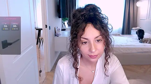 curly jade  online show from June 2026 04:05:01 PM