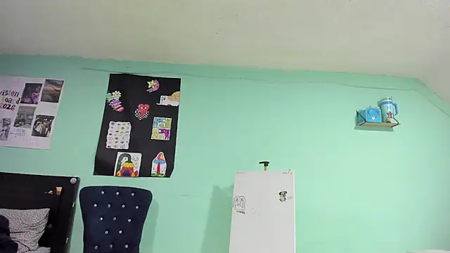 TYLERhHOT2005 online show from April 2026 11:28:01 PM